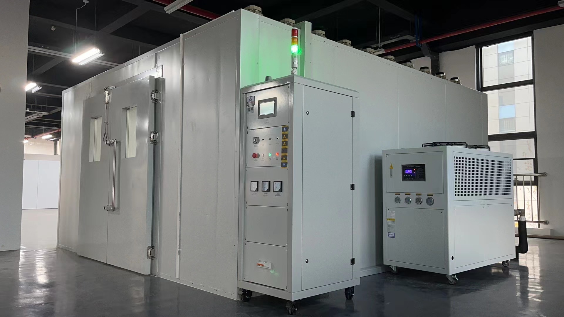 步入式環(huán)境試驗一體機(jī)與分體機(jī)的區(qū)別
